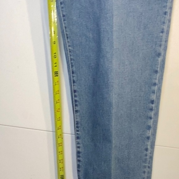 Levi’s 550 Relaxed High Rise Tapered Leg Mom Jeans Light Wash Size 16 Vintage - Picture 13 of 16